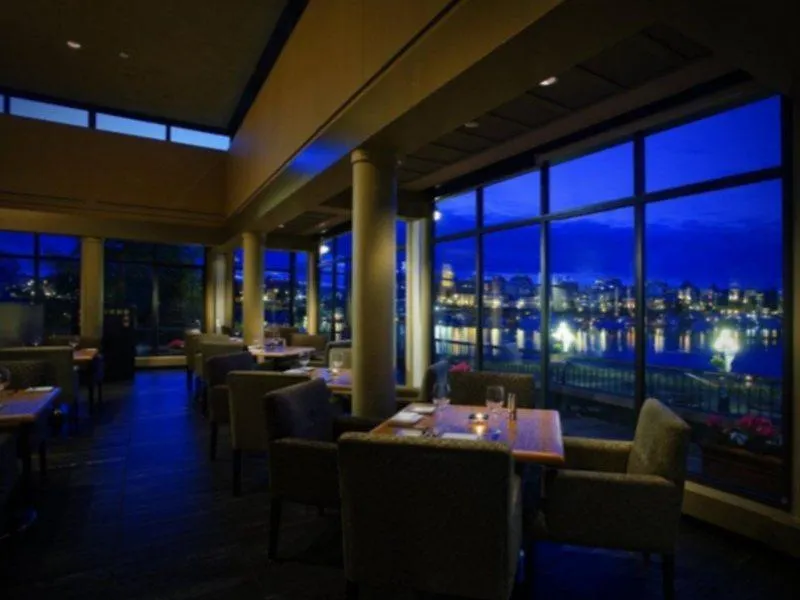 Delta Hotels By Marriott Victoria Ocean Pointe Resort