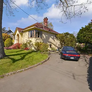 Oak Bay Village Holiday home Victoria